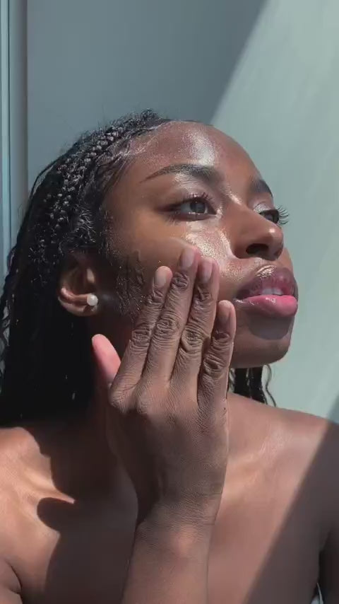 Dark Spot Correcting Glow Serum axis-y